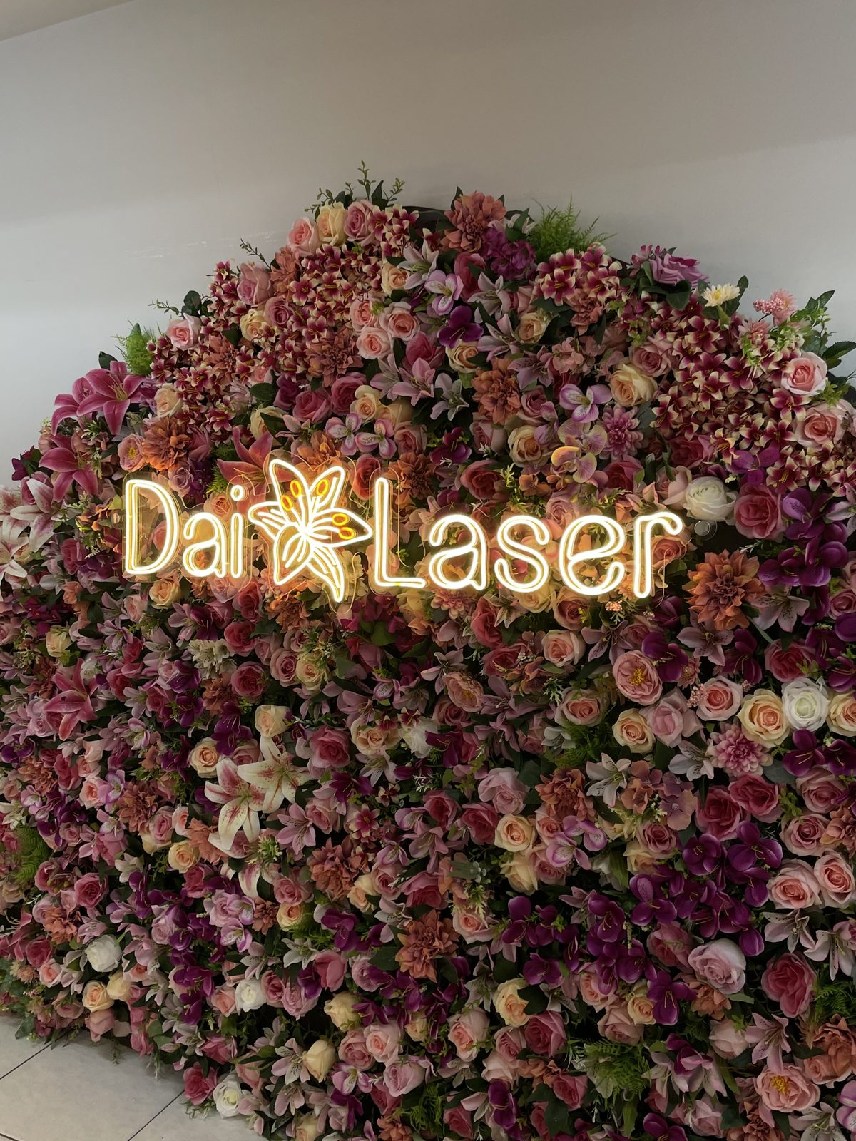 Dai Laser - Neon